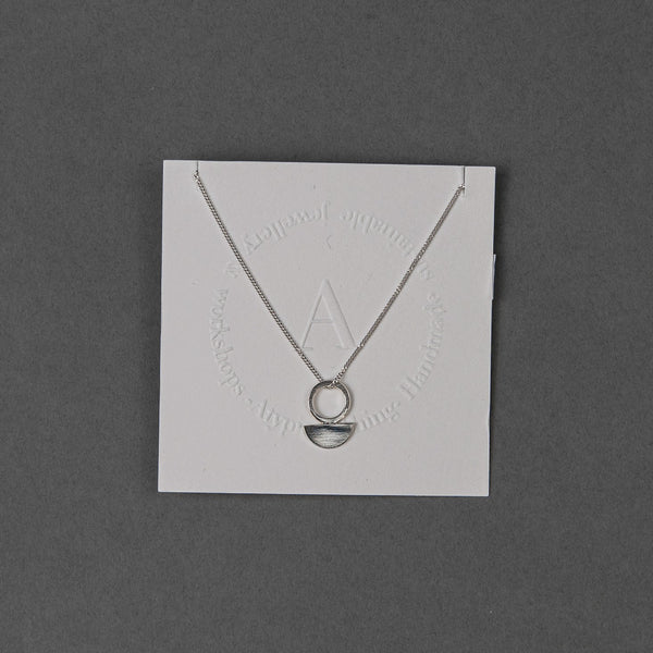 Intersecting Necklace